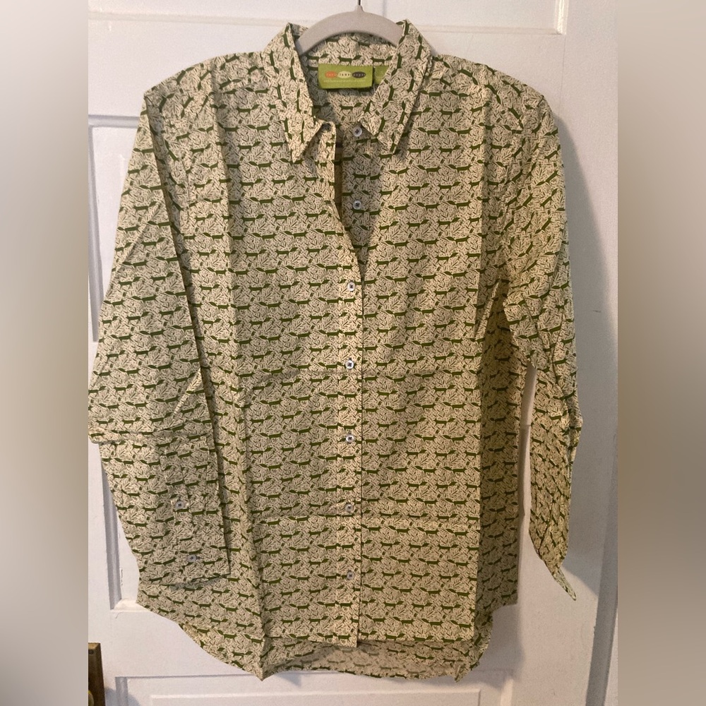 Rock Flower Paper Olive Fox Print Button-down. NWT. Olive Green Print. Small.
